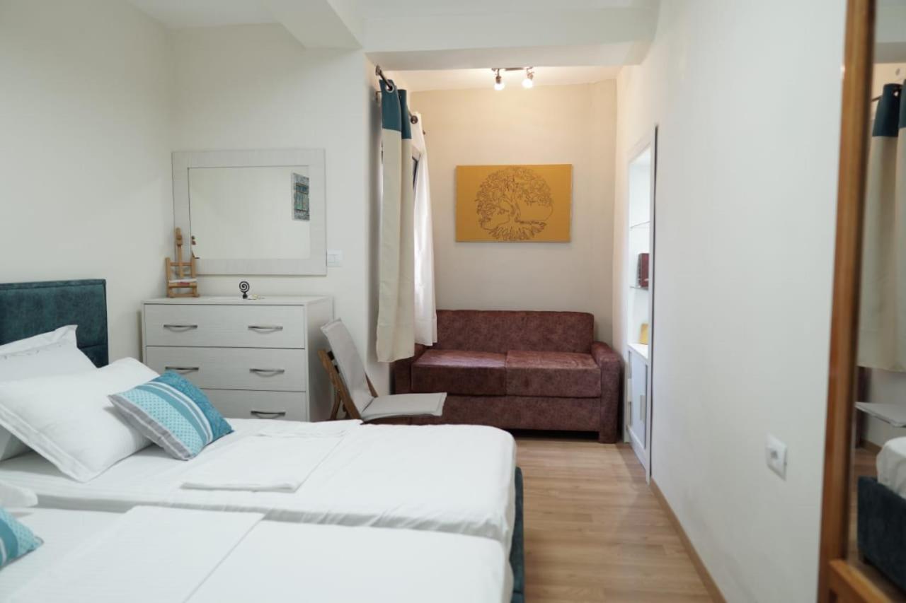 Luka'S Apartment Sarande Luaran gambar