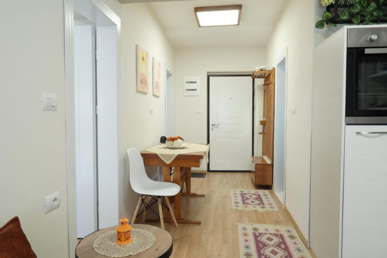 Luka'S Apartment Sarande Luaran gambar